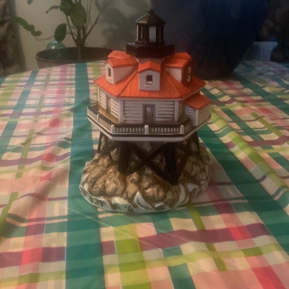 Lighthouse - Picture 4 of 5
